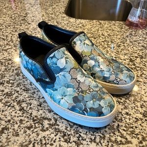 Gucci Bloom Slip on Sneakers - Authentic